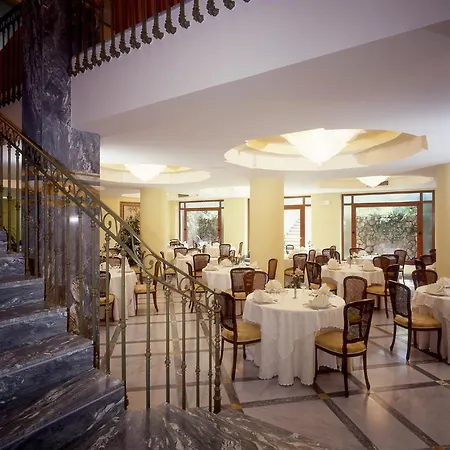 Hotel Zi\' Teresa 